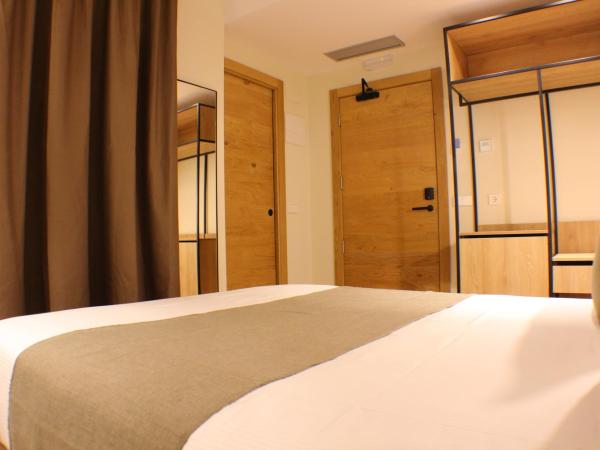 Hotel Marfany : photo 8 de la chambre chambre supérieure lit queen-size
