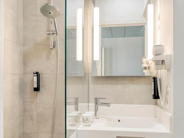 B&B HOTEL Antwerpen Zuid : photo 3 de la chambre chambre double standard