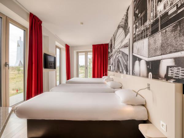 B&B HOTEL Antwerpen Zuid : photo 1 de la chambre chambre familiale