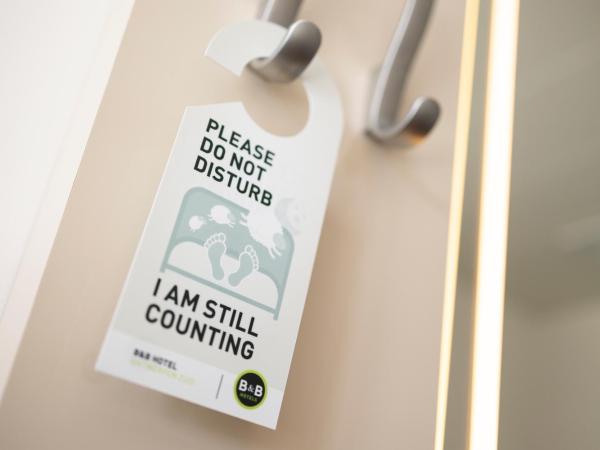 B&B HOTEL Antwerpen Zuid : photo 5 de la chambre chambre familiale