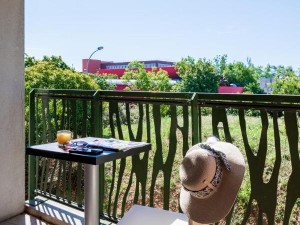Cerise Valence : photo 1 de la chambre studio avec lit double (2 adultes)