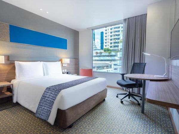 Holiday Inn Express Bangkok Sathorn, an IHG Hotel : photo 7 de la chambre chambre lit queen-size deluxe