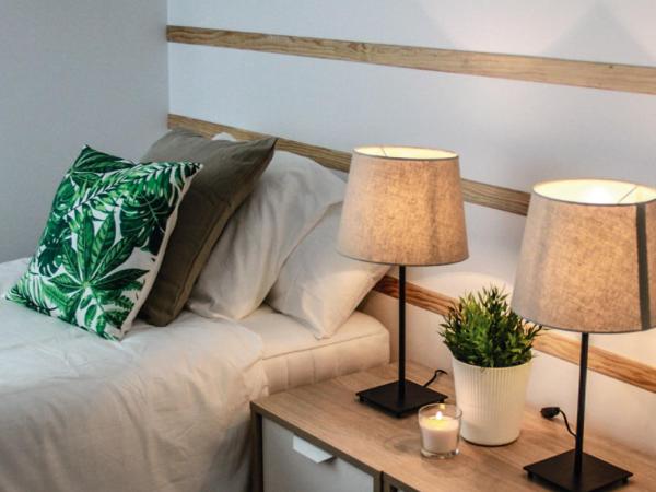 Real Beds Madrid : photo 4 de la chambre chambre triple avec salle de bains privative