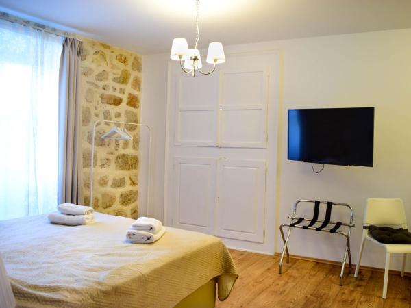 Rilati Old town Palace 2 : photo 9 de la chambre chambre double deluxe avec douche