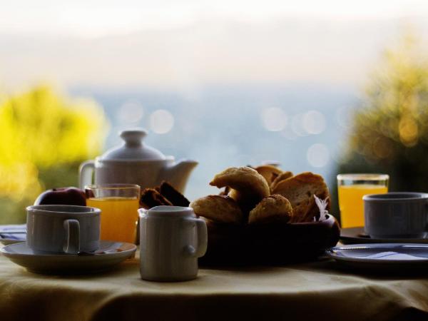 Hotel Tirol : photo 9 de la chambre chambre double ou lits jumeaux - vue sur ville