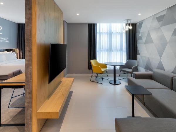 Studio M Al Barsha Hotel by Millennium : photo 3 de la chambre suite junior urbaine avec 20 % de réduction au spa