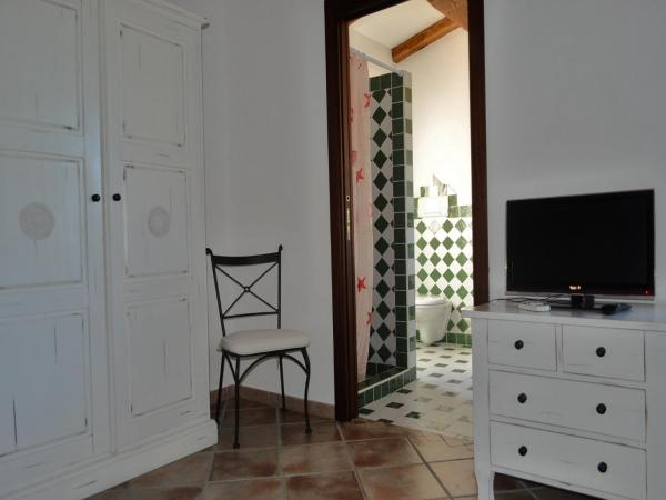 B&B Pubulos : photo 5 de la chambre chambre double ou lits jumeaux avec salle de bains
