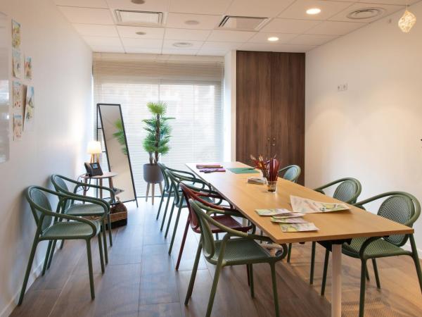 Résidence Services Seniors DOMITYS - LA BELLE EPOQUE : photo 2 de la chambre appartement 1 chambre