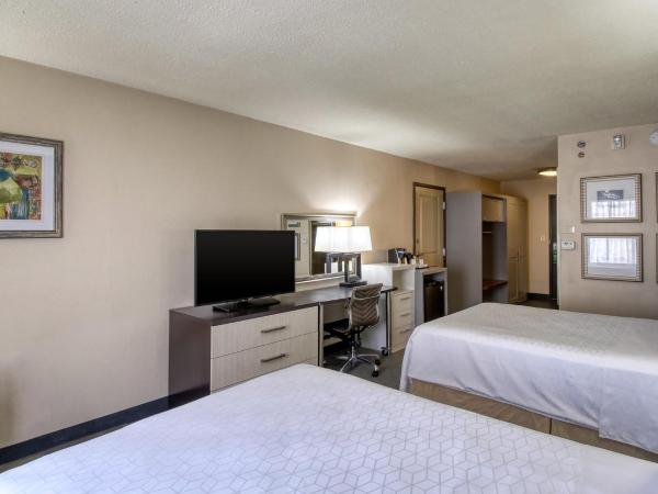 Holiday Inn & Suites Atlanta Airport North, an IHG Hotel : photo 4 de la chambre chambre lits jumeaux - accessible aux personnes à mobilité réduite/malentendantes
