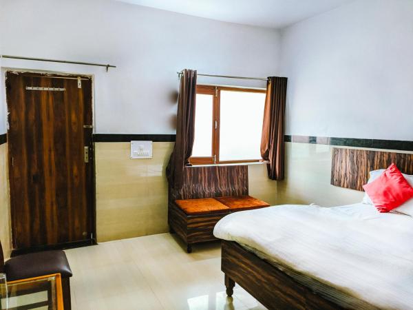 Goverdhan Hotel - Close to Railway Station and Bus Stand : photo 3 de la chambre chambre double deluxe