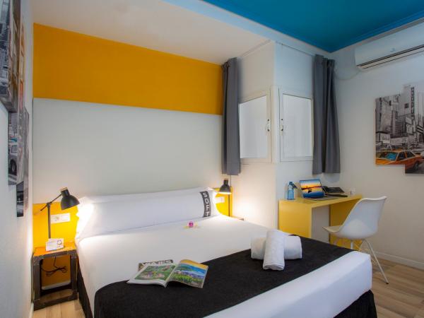 Casual Vintage Valencia : photo 7 de la chambre petite chambre intérieure simple