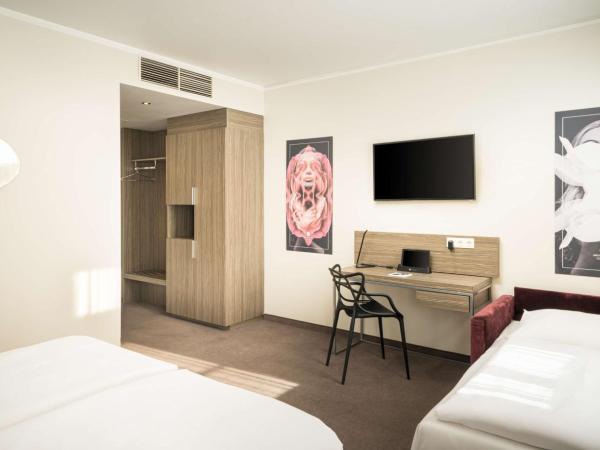 elaya hotel vienna city west : photo 3 de la chambre chambre triple standard