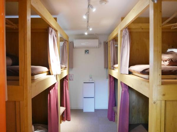 USJに一番近いゲストハウス J-Hoppers Osaka Universal : photo 5 de la chambre lit dans dortoir pour femmes de 8 lits (réservé aux adultes) 