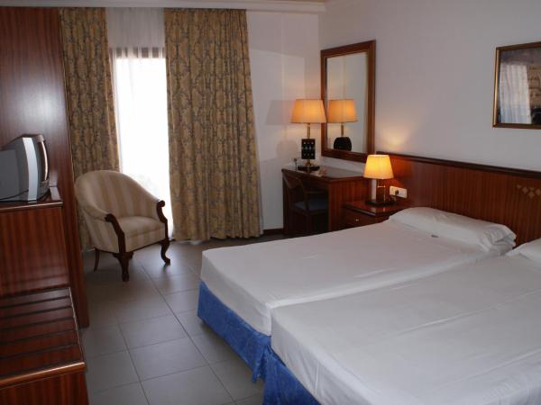Hostal Vila del Mar : photo 3 de la chambre chambre double ou lits jumeaux