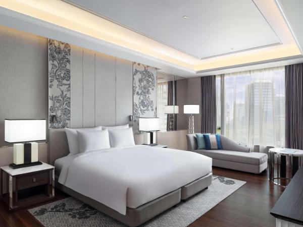 Sindhorn Kempinski Hotel Bangkok - SHA Extra Plus Certified : photo 2 de la chambre grande suite exécutive