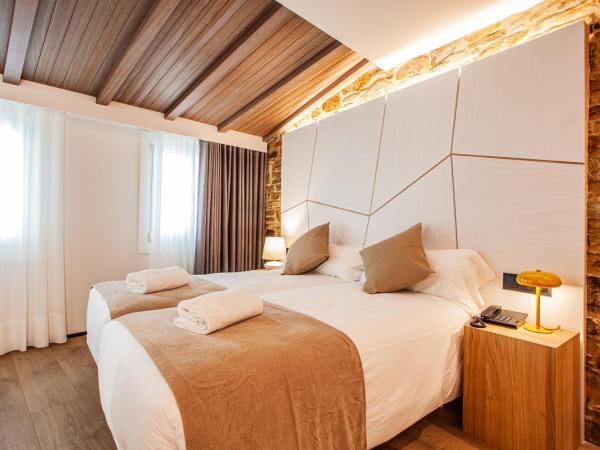 Hotel Plaza Obradoiro by Bossh! Hotels : photo 2 de la chambre chambre lits jumeaux supérieure