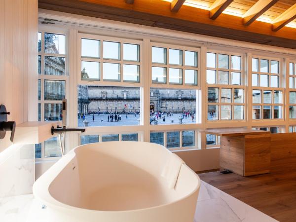 Hotel Plaza Obradoiro by Bossh! Hotels : photo 6 de la chambre chambre double deluxe - vue sur ville