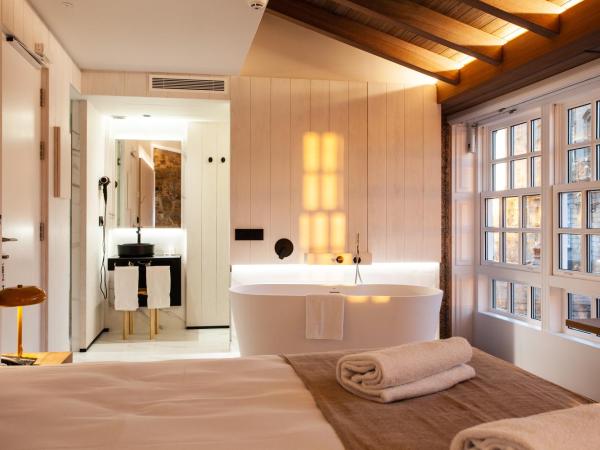 Hotel Plaza Obradoiro by Bossh! Hotels : photo 9 de la chambre chambre double deluxe - vue sur ville