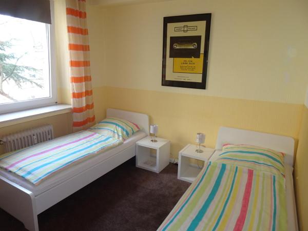 Gästehaus Grupello : photo 4 de la chambre chambre lits jumeaux avec salle de bains privative