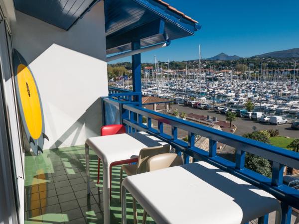 Résidence Mer & Golf Sokoburu : photo 4 de la chambre appartement 1 chambre (6 adultes) - côté port ou piscine