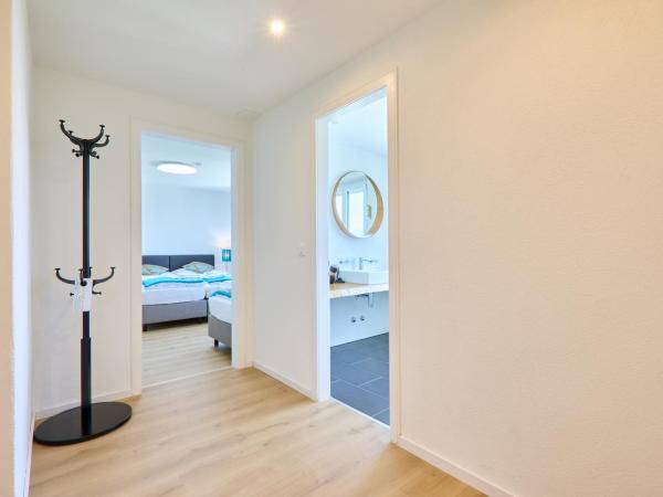 Hotel Sonnenberg : photo 8 de la chambre chambre triple avec salle de bains