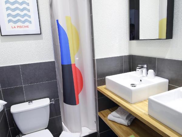 greet La Teste Bassin d'Arcachon : photo 2 de la chambre chambre pop avec lits jumeaux et 1 lit simple