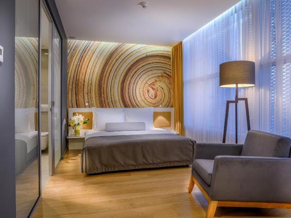 TAV Airport Hotel Izmir : photo 3 de la chambre chambre deluxe double ou lits jumeaux