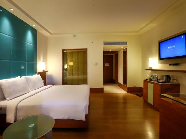 Radisson Blu Hotel Chennai City Centre : photo 1 de la chambre chambre double affaires