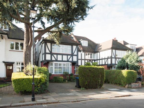 Saint Gabriel's Road Guesthouse : photo 8 de la chambre chambre familiale avec salle de bains