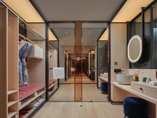 Hotel Indigo Hangzhou Uptown,Close to Westlake , boutique design hotel with freeflow minibar : photo 4 de la chambre chambre lit king-size standard