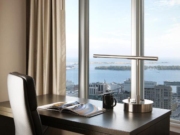 One King West Hotel and Residence : photo 1 de la chambre suite premium tower