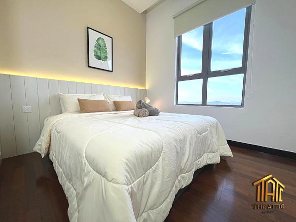 Attic Home Melaka Silverscape Residence & Jonker : photo 9 de la chambre luxury family 3 bedroom suite (private bathtub and sea view)