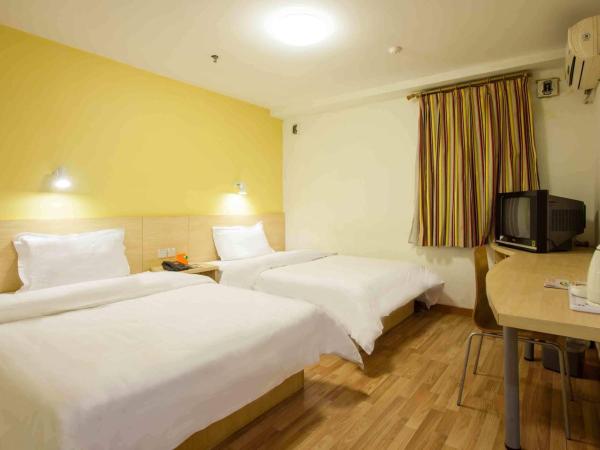 7Days Inn Chongqing Jiangbei Airport Industrial Park : photo 1 de la chambre offre spéciale - chambre lits jumeaux