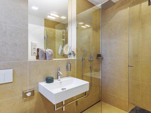 Refugium de Luxe Messe-Deutz : photo 2 de la chambre suite junior