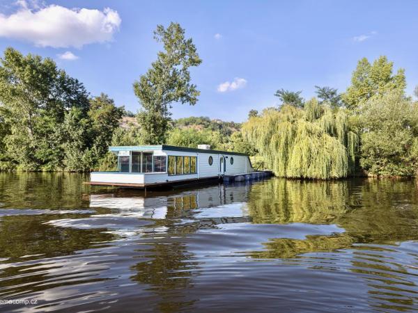Houseboat - best place in Prague : photo 3 de la chambre mobile home