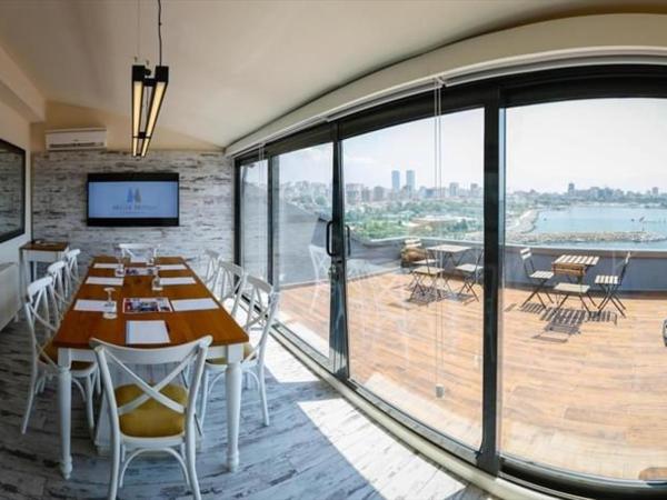 Melek Hotels Moda : photo 2 de la chambre suite avec terrasse