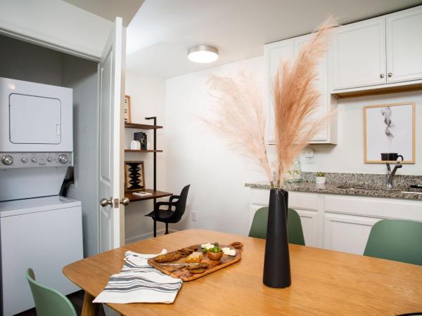 Abode Nashville - Marathon Village Near Downtown : photo 8 de la chambre appartement 2 chambres