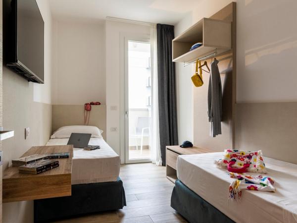 Life Hotel : photo 4 de la chambre suite familiale