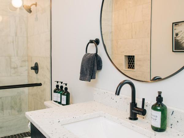 Stellar Suites : photo 7 de la chambre studio lit queen-size - accessible aux personnes à mobilité réduite