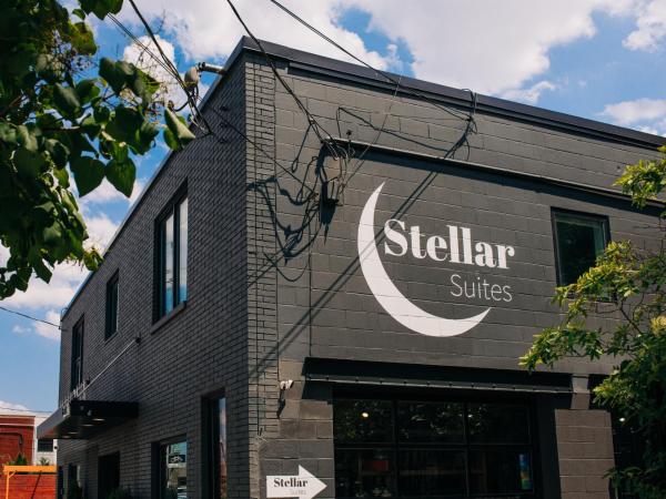 Stellar Suites : photo 10 de la chambre studio lit queen-size - accessible aux personnes à mobilité réduite