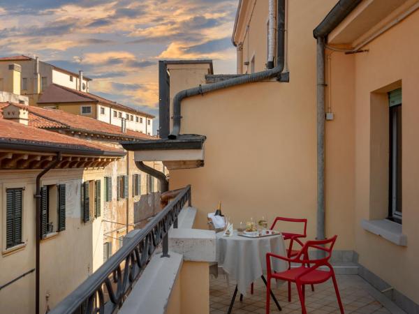 Hotel Colomba d'Oro : photo 1 de la chambre chambre double avec balcon