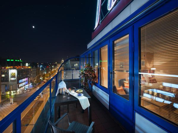 EA Hotel Julis : photo 1 de la chambre studio double exécutif