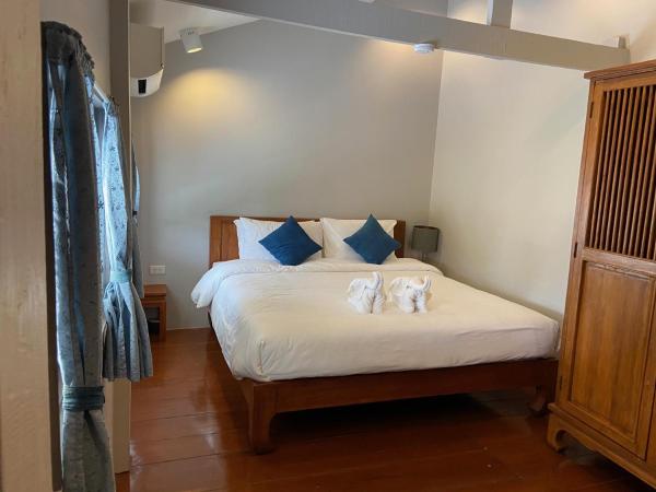 DONPIN8-Timeless House Chiang Mai : photo 8 de la chambre chambre lit king-size