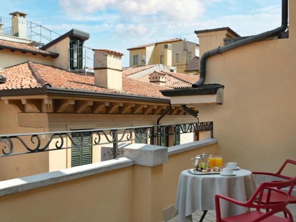 Hotel Colomba d'Oro : photo 10 de la chambre chambre double avec balcon