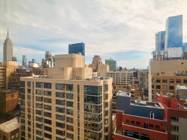 Candlewood Suites NYC -Times Square, an IHG Hotel : photo 6 de la chambre studio lit queen-size - vue sur ville 