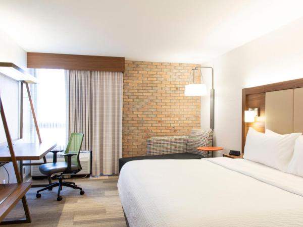 Holiday Inn Express - San Antonio Airport, an IHG Hotel : photo 1 de la chambre chambre lit king-size standard