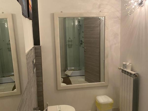 Al 20 Guest House Fiera Milano - Certosa - San Siro : photo 9 de la chambre chambre double