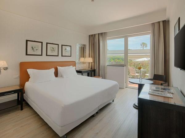 NH Catania Parco degli Aragonesi : photo 6 de la chambre chambre double standard avec balcon 