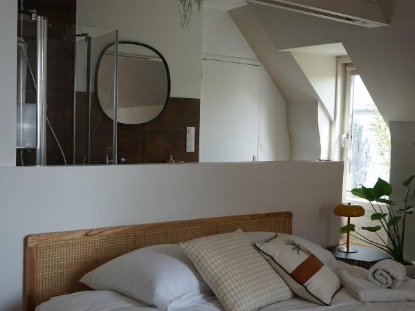 La Villégiature : photo 3 de la chambre chambre double avec salle de bains privative