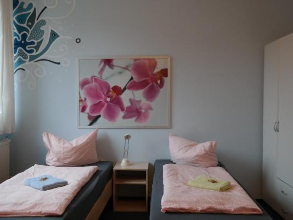 Hostel Inn-Berlin : photo 6 de la chambre lit superposé dans dortoir mixte